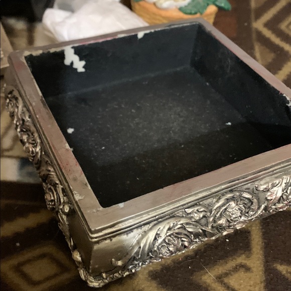 Ornate Silver Jewelry Box Pre-Owned length 6x6 - Picture 3 of 8